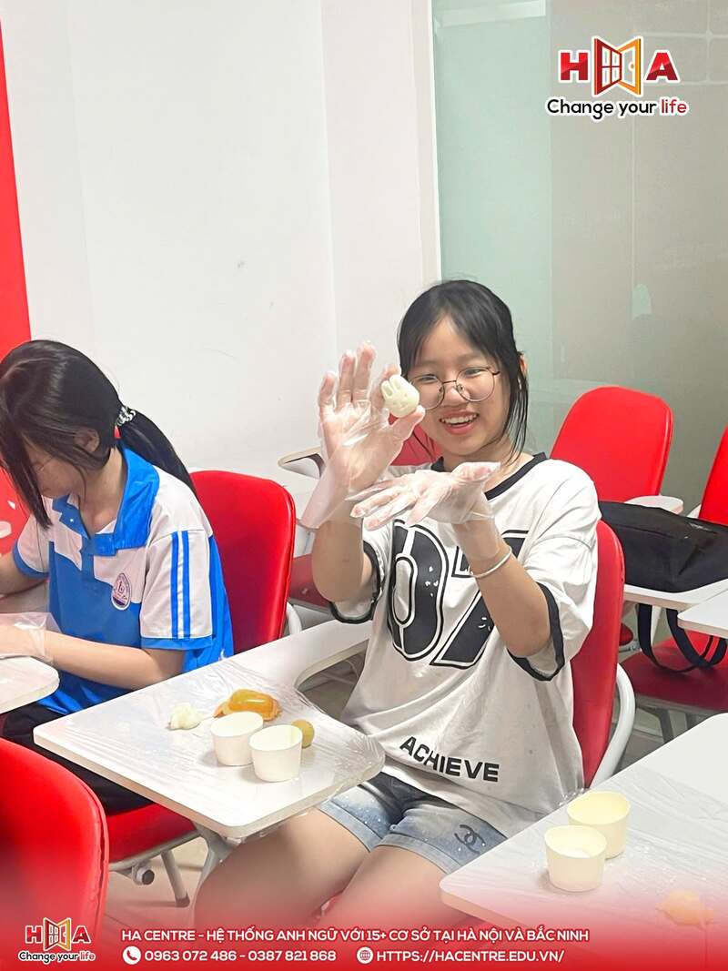 Biến lớp học thành "XƯỞNG BÁNH" - Cùng HA Junior Thuận Thành đón trung thu